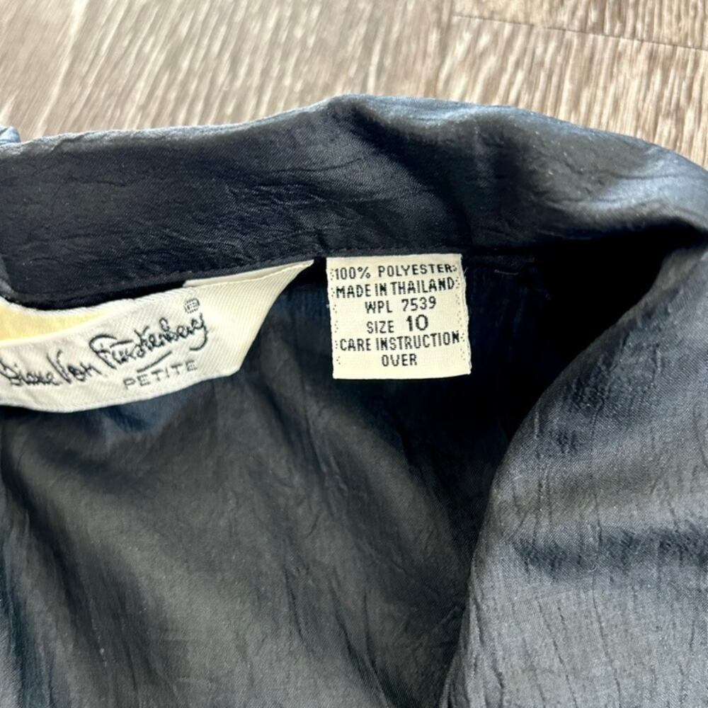 Vintage DVF Black Utility Blouse Size 10 Petite Button Down Top Y2K‎ Minimalist - Picture 9 of 16